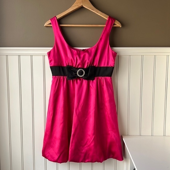 HOT PINK Black Bow Appliqué Mini Dress Size XXS - Picture 13 of 13